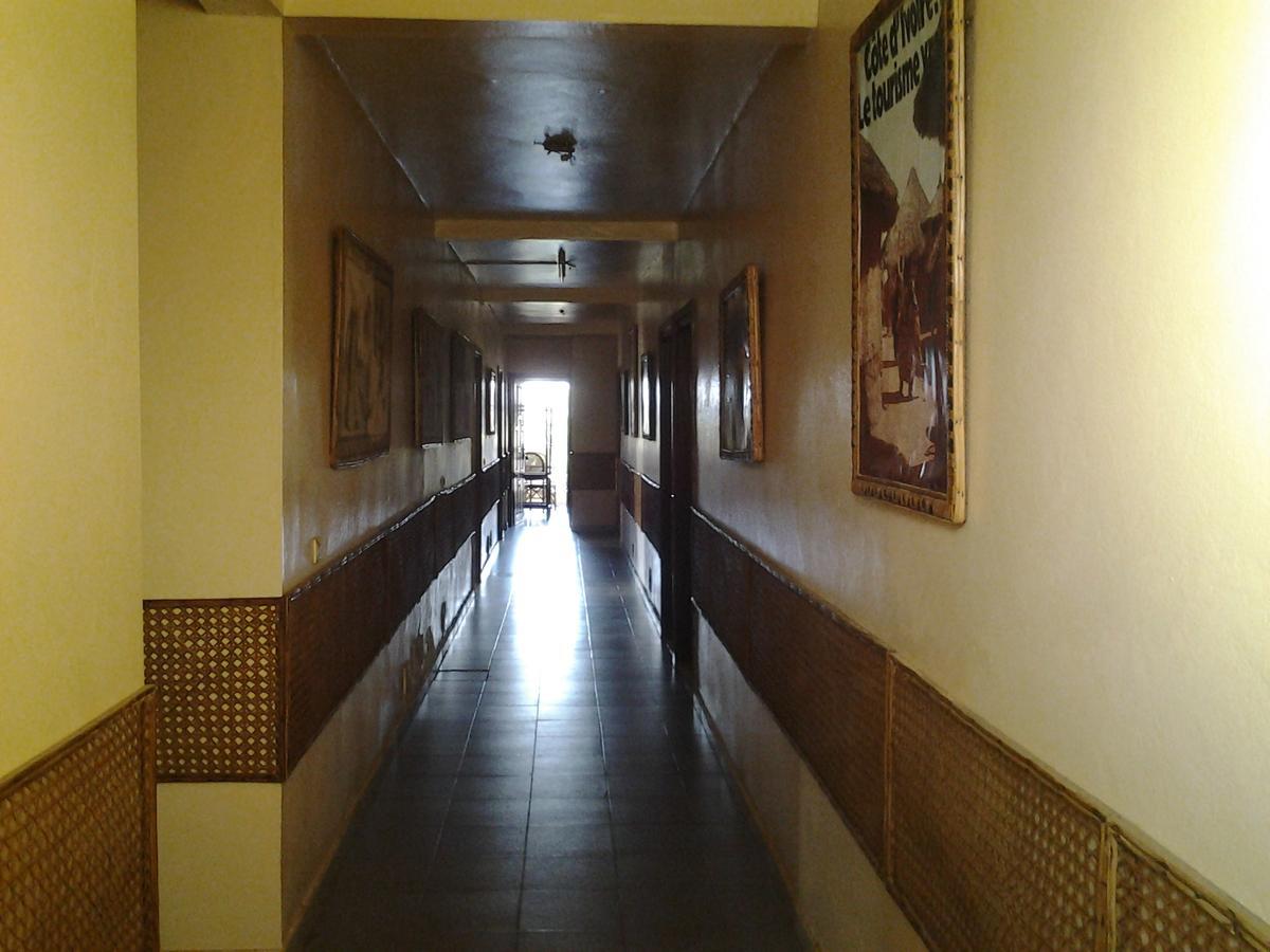 Hotel Le Pollet Sassandra Экстерьер фото
